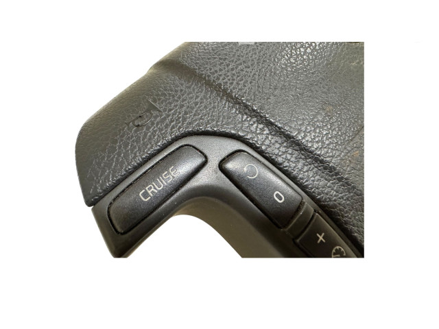 Подушка безопасности водителя 8684179   Volvo V70