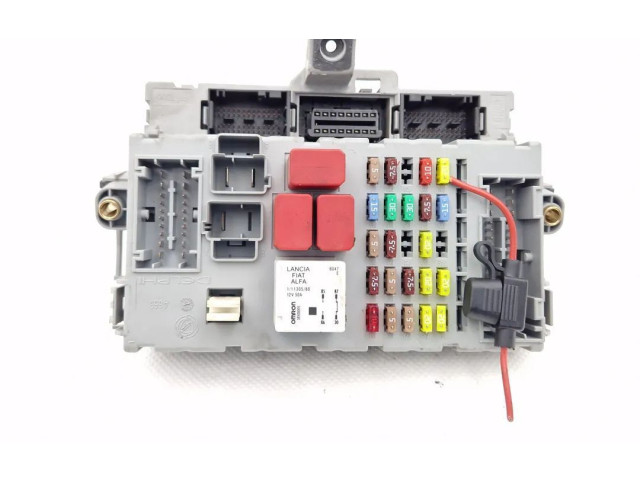 Блок предохранителей 406626   Lancia Delta    