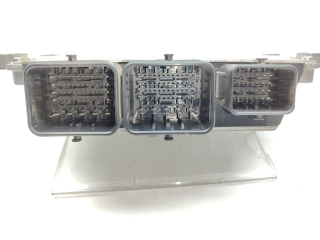 Блок управления двигателя 9805895780   Citroen C1