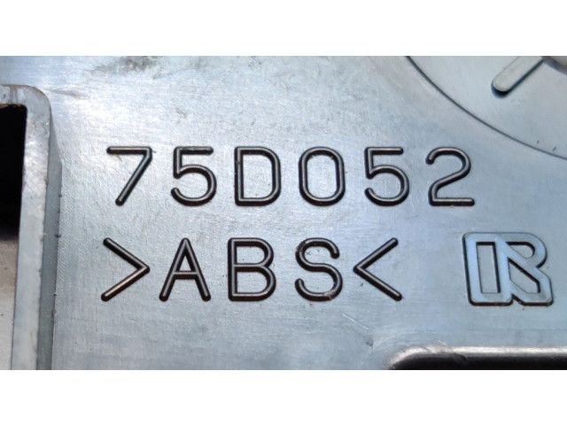 Блок управления климат-контролем 75D052 Daihatsu Terios