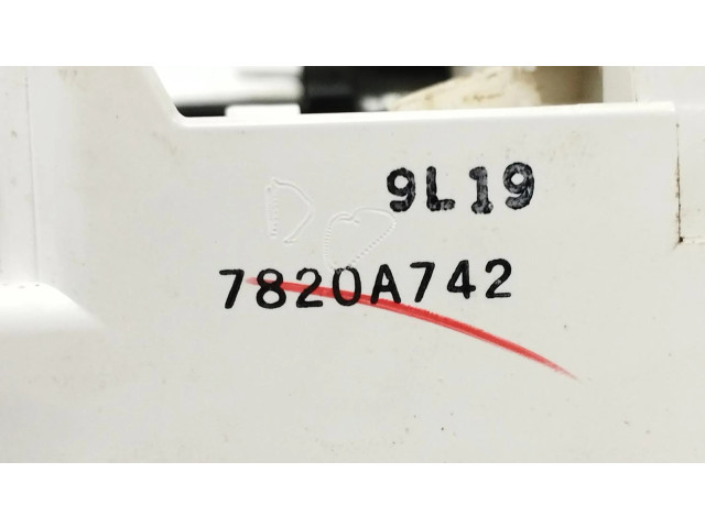 Блок управления климат-контролем 7820A742 Mitsubishi L200