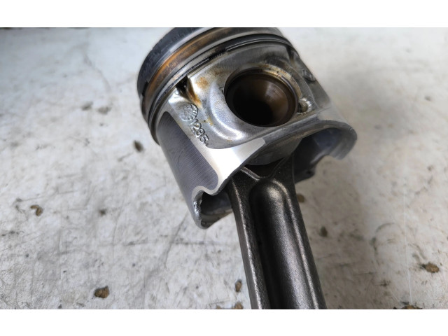  Поршень с шатуном  10587  Renault Trafic II (X83)  