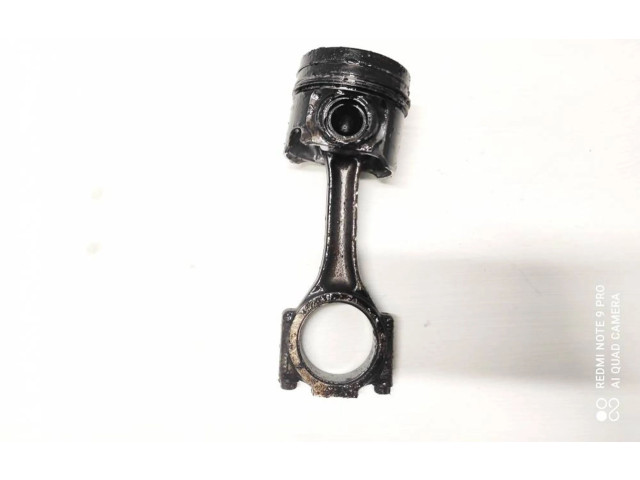 Поршень с шатуном Volkswagen PASSAT B6