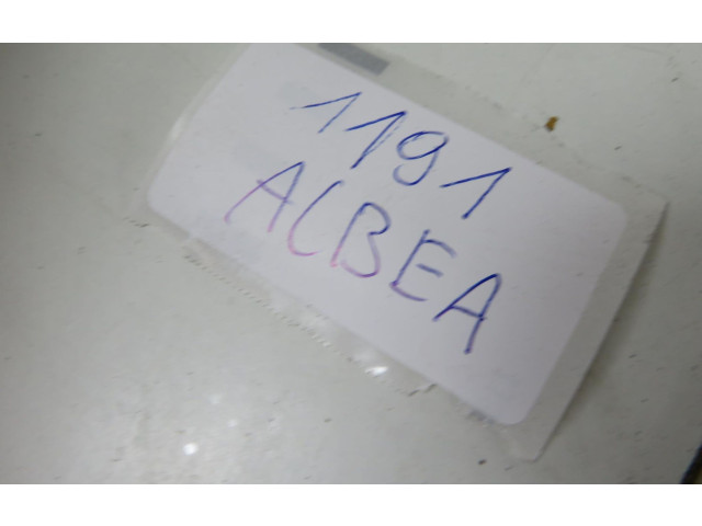 Блок управления двигателем Блок управления 0261207490, 1039S01950 Fiat Albea