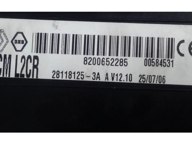 Блок предохранителей 8200652285, 8200652285   Renault Clio III    