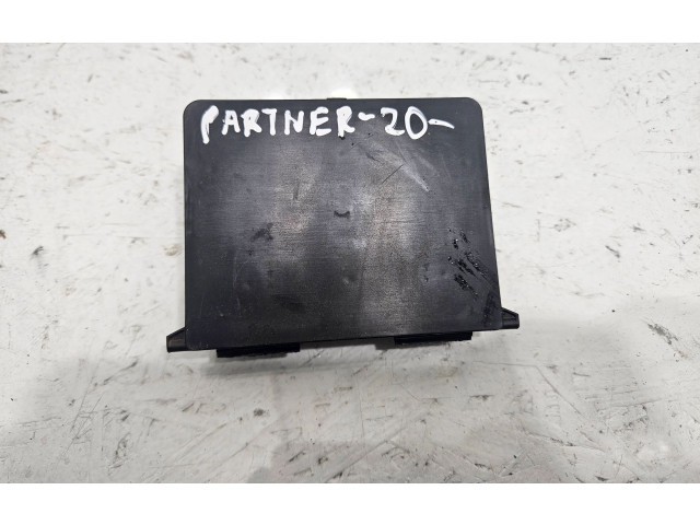 Блок управления климат-контролем 9832228080   Peugeot Partner III