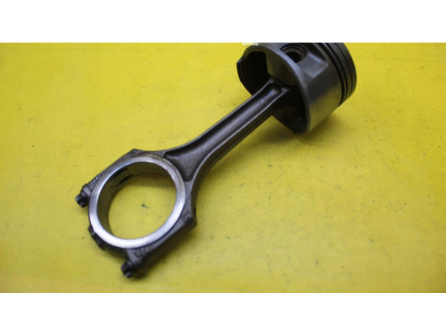 Píst Audi A8 S8 D3 4E