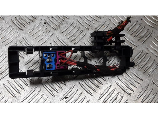 Блок предохранителей 1K2937503A, 10K705EA   Audi A3 S3 8P    