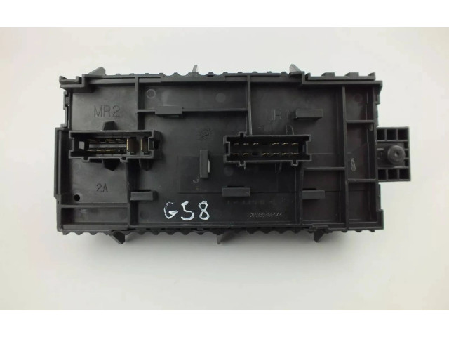 Pojistková skříňka A1669068201 Mercedes-Benz GLE (W166 - C292) 2016