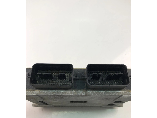 Блок управления двигателем Блок управления LF5018881G Mazda 3 I