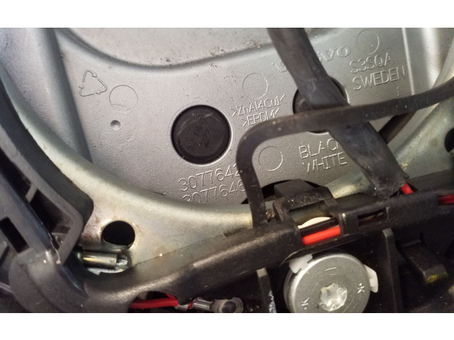 Руль Volvo XC90  2007-2014 года 30776426, 30776461      