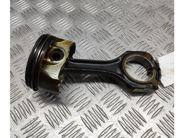  Поршень  A2780302317, A2780300620  Mercedes-Benz GL X166  