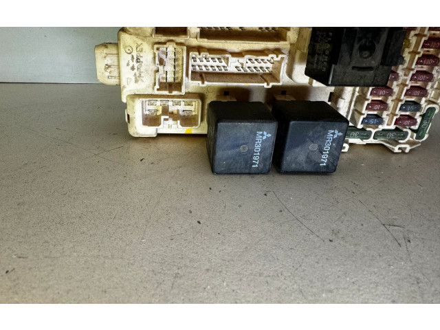 Блок предохранителей MR40589, 47630129 Mitsubishi Galant