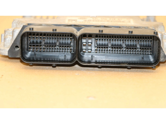 Řídící jednotka 03L906018NJ, 0281018139   Volkswagen Caddy 2012