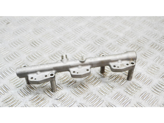 Топливная рампа 8665635 BMW X4 G02 3.0