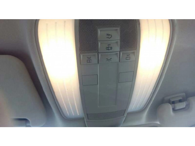 Другой фонарь салона