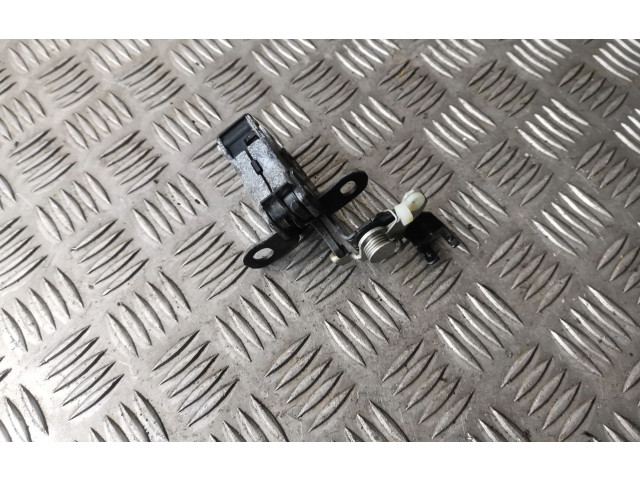 Zámek zadních dveří 7E0827161B Volkswagen Transporter - Caravelle T6 2016