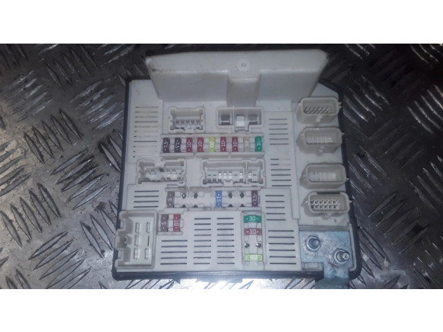 Pojistková skříňka 8201044237, N2 Renault Kangoo II 2011