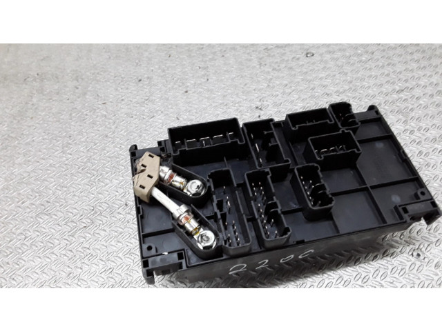 Блок предохранителей 82241AG060   Subaru Outback    