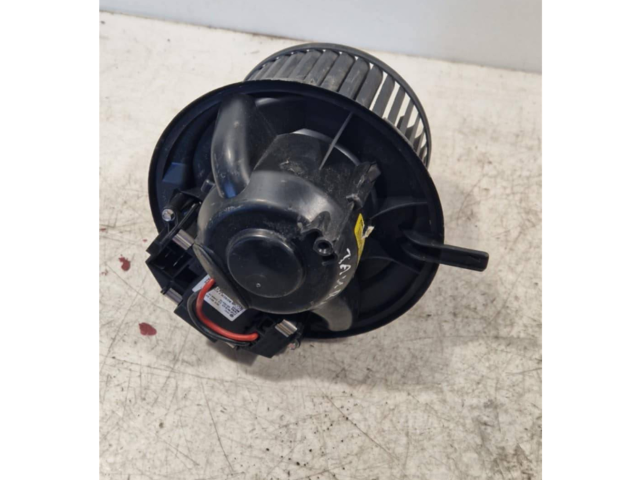 Вентилятор печки    3C0907521, 987651G   Volkswagen Touran I