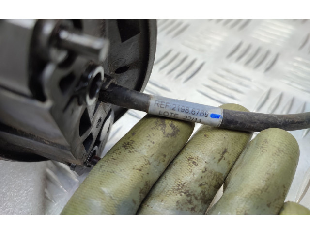 Зеркало электрическое        Opel Meriva B  2010 - 2016 года   