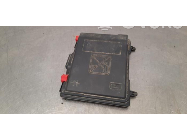 Блок предохранителей  9678633380   Peugeot Partner III    