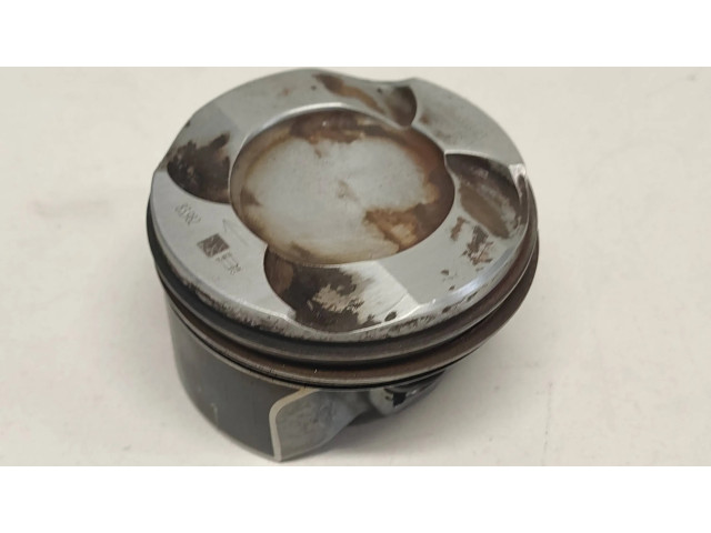 Píst 7846333, 69807081 BMW M4 F82 F83 pro benzínový motor 3.0