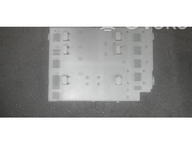 Блок предохранителей    Volvo V70    