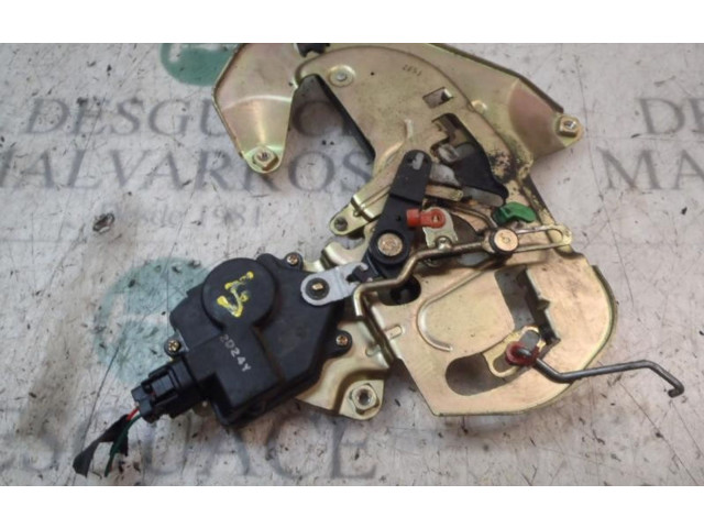 Zámek zadních dveří KIA Carnival 2001