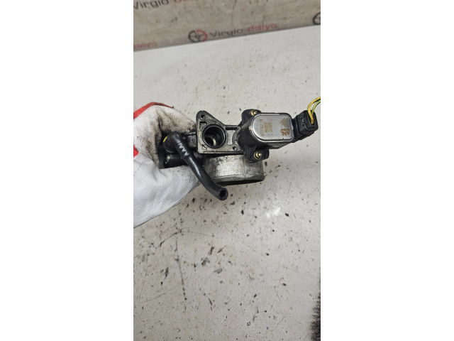 Дроссельная заслонка    Peugeot 406    