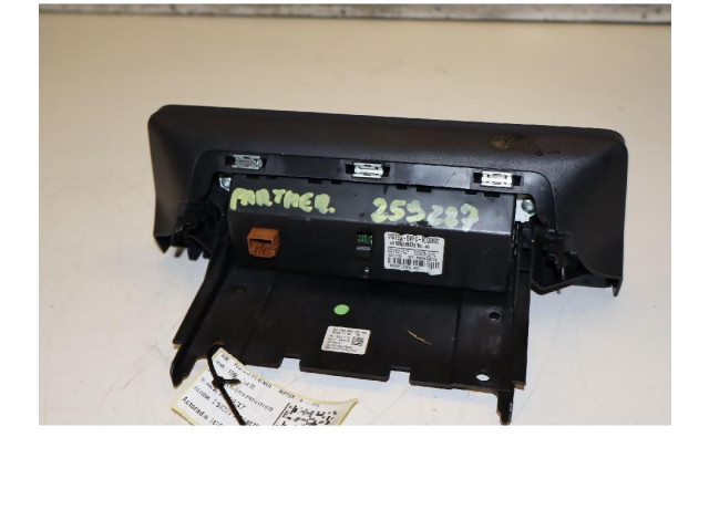 Радио/ проигрыватель CD/DVD / навигация 4390160113 Peugeot Partner III