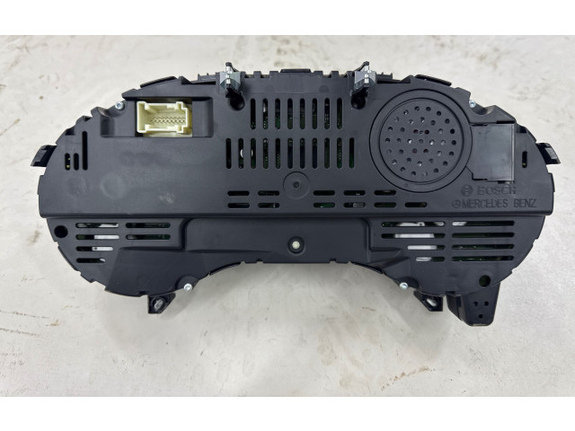 Přístrojová deska  Mercedes-Benz GLA W156 2015 A1569009202, 0263698229  