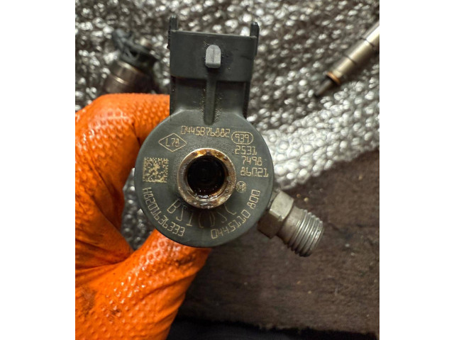 Форсунка 0445110800    Dacia Duster II  K9K 896 