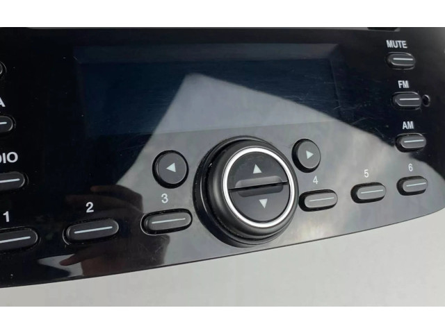 Радио/ проигрыватель CD/DVD / навигация