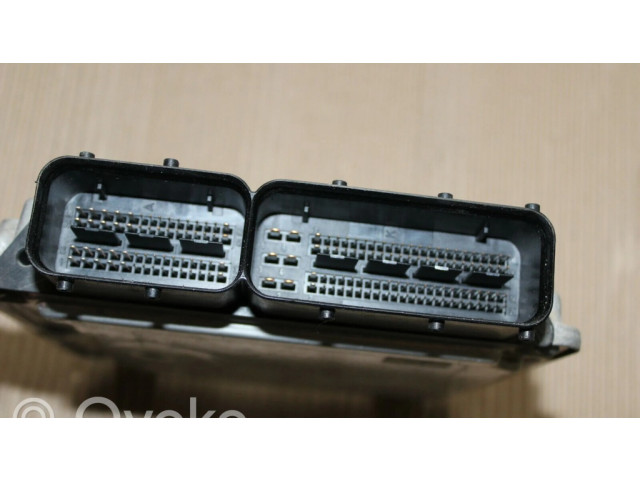 Řídící jednotka 03G906016HN, 0281012272   Volkswagen Caddy 2004