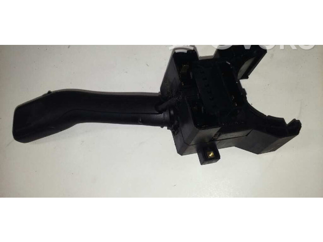 Ручка стеклоочистителей 4B095350F   Audi A3 S3 8L