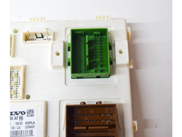 Блок комфорта 31453184 Volvo XC40