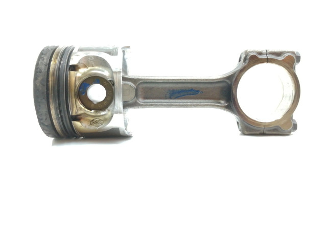  Поршень K9K768 AE13060713B  Renault Clio III  