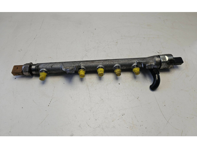 Vstřikovací lišta 03L130089B, 6000000353 Volkswagen Caddy CAYD