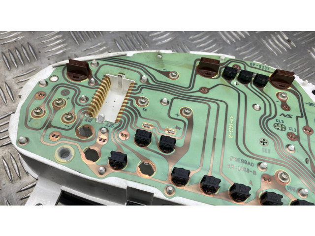 Панель приборов MR308409, 0P0231 Mitsubishi Carisma