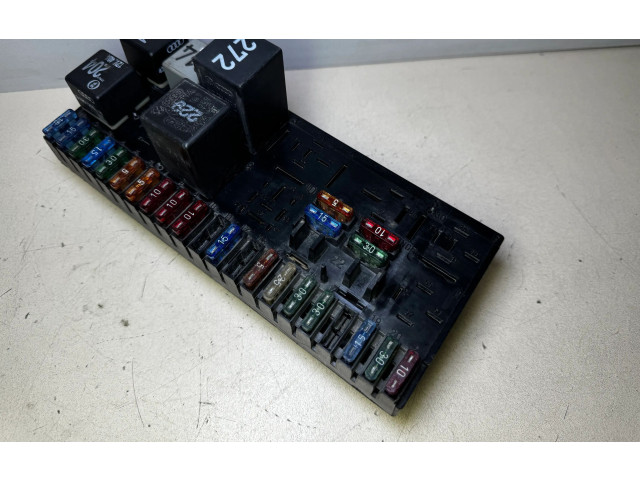 Pojistková skříňka 443941822B, 443941822 Audi 80 90 S2 B4 1993