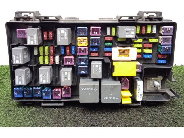 Pojistková skříňka Řídící jednotka BSM 68105507AD Lancia Voyager 2012