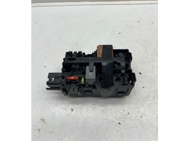 Блок предохранителей  9812661980, A006C801   Peugeot Partner III    