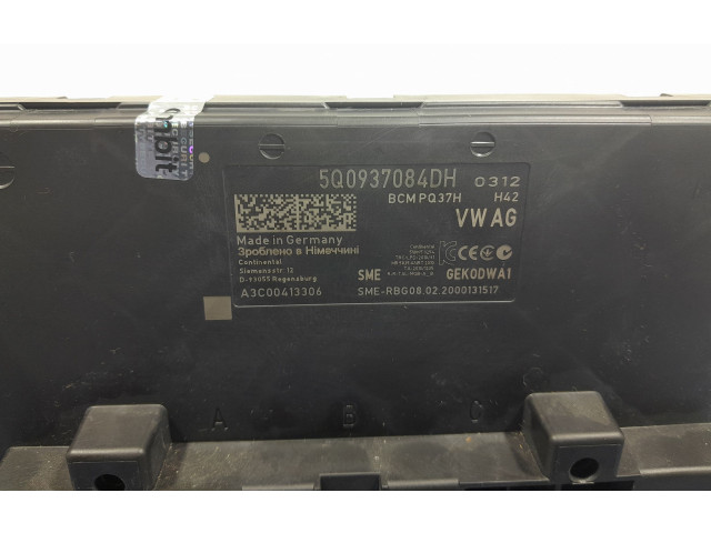 Блок комфорта 5Q0937084DH, 5Q0937084DH Skoda Octavia 985