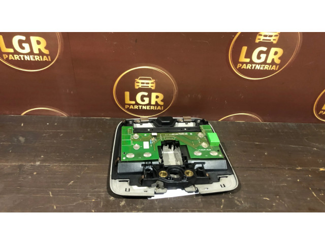 Фонарь освещения передних мест