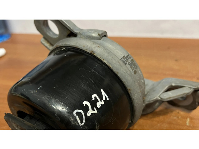 Подушка двигателя