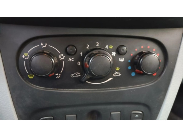 Блок управления климат-контролем    Dacia Logan II