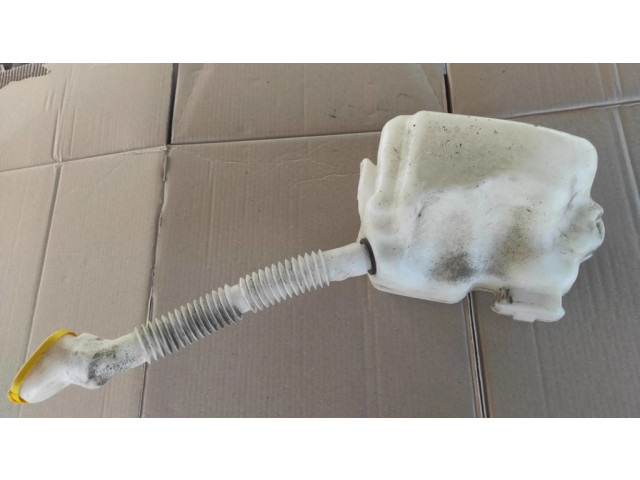 Бачок оконной жидкости