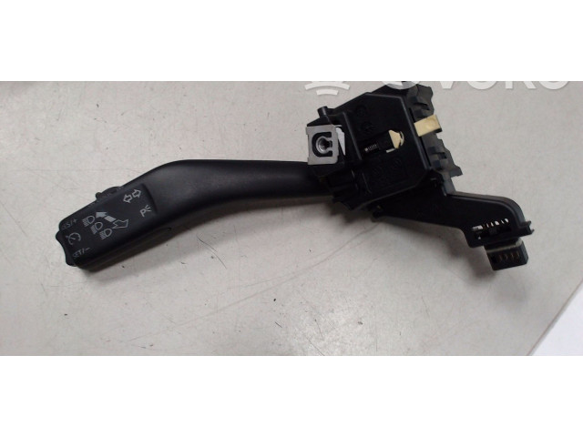 Ручка поворотов/ фонарей 1K0953513G, 1K0953513F9B9 Skoda Octavia Mk2 (1Z)