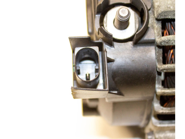 Генератор 31345236   Volvo V60 1.6     